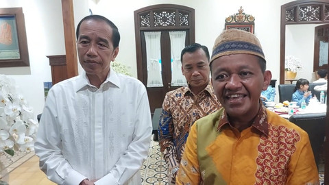 Ketum Partai Golkar Bahlil Lahadalia usai bertemu Presiden ke-7 Jokowi di Solo. Foto: Dok kumparan