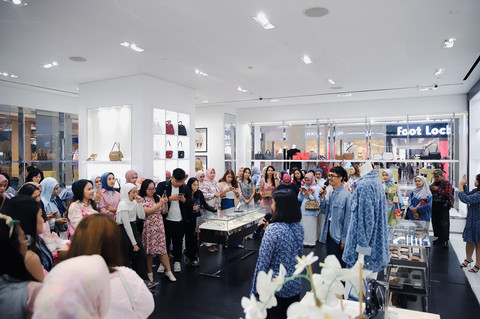 Peserta yang hadir dengan dresscode Touch of Blue or Pink di acara Ladies Day Out x Michael Kors Spring in Style. Foto: Michael Kors.