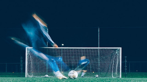 Ilustrasi Top Skor Liga Jerman 2024/2025. Foto: dok. Unsplash/Jannes Glas