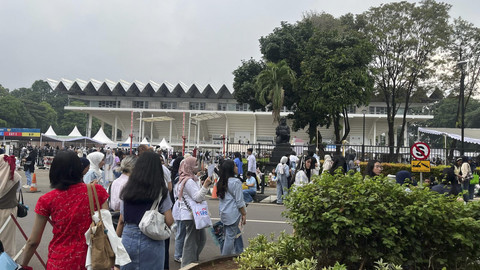 Suasana di kompleks Gelora Bung Karno, Senayan, Jakarta, Sabtu (12/4/2025). Foto: Haya Syahira/kumparan
