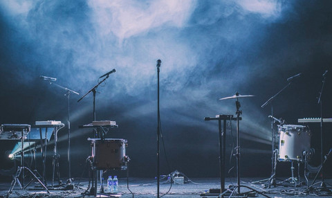 Ilustrasi Jadwal Steaming Coachella 2025     Sumber Unsplash/Magnus Lunay