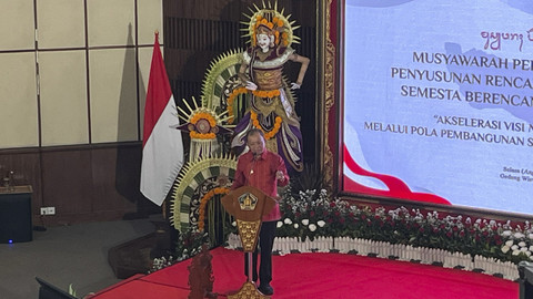 Gubernur Bali Wayan Koster saat Musrenbang di Kantor Gubernur Bali, Selasa (15/4/2025). Foto: Denita BR Matondang/kumparan