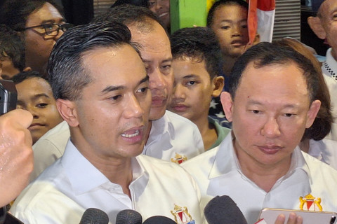 Ketua Umum Kadin Indonesia Anindya Bakrie usai meninjau renovasi rumah oleh Kadin dan Yayasan Buddha Tzu Chi di Johar Baru, Jakarta Pusat, Selasa (15/4/2025). Foto: Argya Maheswara/kumparan
