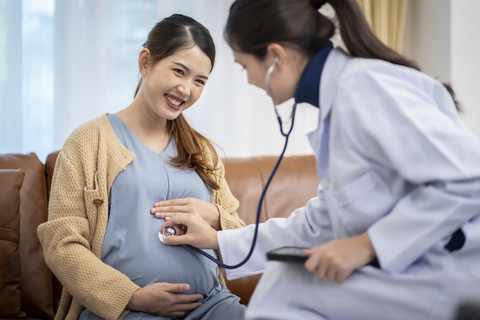 Ilustrasi periksa ke dokter. Foto: Shutterstock