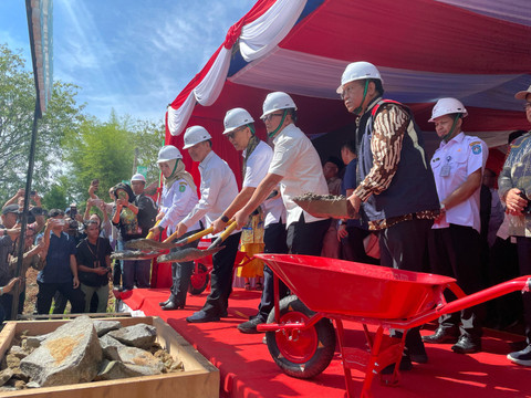 Peletakan batu pertama PHTC RSUD Kubu Raya. Foto: Rabiansyah/Hi!Pontianak