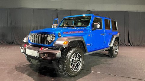 Peluncuran mobil Jeep Wrangler 4-Door Rubicon comeback yang resmi diperkenalkan ke publik (16/4/2025). Foto: Trio Bagus Witjaksono/kumparan
