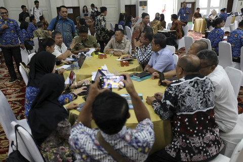 Pemerintah daerah bersama Kemensos menghadiri pembahasan Sekolah Rakyat di Kalibata, Jakarta Selatan, Kamis (17/4/2025). Foto: Dok. Kemensos