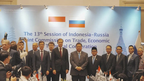 Penandatanganan Memorandum Saling Pengertian (MSP) antara Badan Penyelenggara Jaminan Produk Halal (BPJPH) Republik Indonesia dengan Lembaga Akreditasi Federal Rusia (RusAccreditation). Foto: Dok. BPJPH