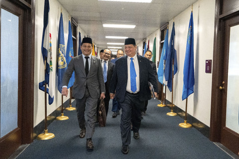 Menteri Koordinator Bidang Perekonomian Airlangga Hartarto untuk memimpin Delegasi ke AS, bersama beberapa Pimpinan Kementerian/ Lembaga, yang terkait langsung dengan isu dan kebijakan Tarif Resiprokal AS. Foto: Dok. Kemenko Perekonomian