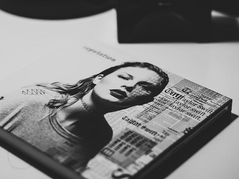 Ilustrasi makna lagu gorgeous - Sumber: unsplash.com/RosaRafael