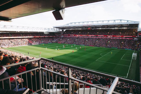 Ilustrasi link dan cara nonton live streaming Crystal Palace vs Bournemouth. Foto: Pexels/Tembela Bohle