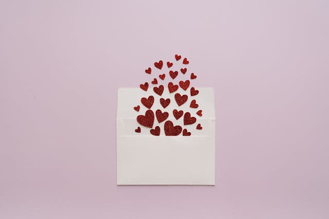 Ilustrasi Lirik Lagu Surat Cinta untuk Starla. Sumber: Pexels/Alleksana