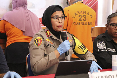 Jumpa pers kasus pembakaran kantor KPU Buru. Foto: Istimewa