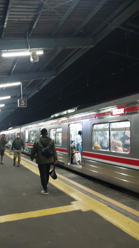 Suasana Stasiun Pasar Minggu. Foto: Sasa/Pembaca kumparan