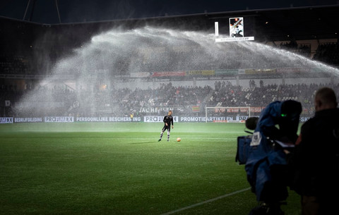 Ilustrasi Link dan Cara Nonton Live Streaming Fulham vs Chelsea                                               Sumber Unsplash/Maxim Hopman