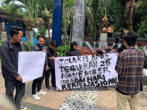 Demonstrasi Minggu (20/5) pagi di Universitas Brawijaya. Foto: Dok. Senapati Nusantara
