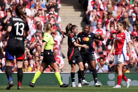 Olympique Lyonnais (Lyon) menang 1-2 atas Arsenal di semifinal leg 1 Liga Champions Wanita 2024/25, Sabtu (19/4). Foto: Dok. Arsenal