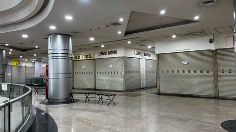 Suasana WTC Mangga Dua, Jakarta Utara, Minggu (20/4/2025). Foto: Rayyan Farhansyah/kumparan