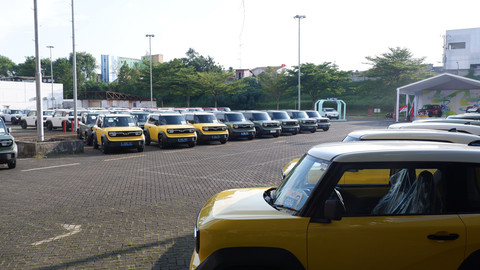 Seremoni penyerahan perdana mobil listrik VinFast VF 3 ke konsumen Indonesia (20/4/2025). Foto: Sena Pratama/kumparan