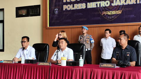 Konpers kasus pornografi Dokter PPDS UI di Polres Metro Jakarta Pusat, Senin (21/4/2025). Foto: Jonathan Devin/kumparan