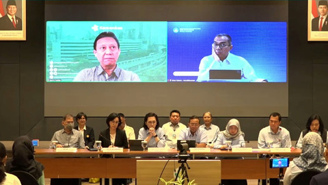 Konfesensi pers mengenai berbagai kasus terkait tenaga medis di Kementerian Kesehatan (Kemenkes), Jakarta Selatan, Senin (21/4/2025). Foto: Youtube/Kementerian Kesehatan RI