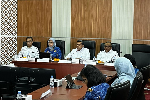 Konferesi pers BPJPH dan BPOM di Gedung BPJPH, Jakarta Timur, Senin (21/4/2025). Foto: Rayyan Farhansyah/kumparan