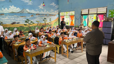 Revolusi Makan Siang Sekolah di Indonesia, bentuk sinergi industri perhotelan. Foto:  Archipelago