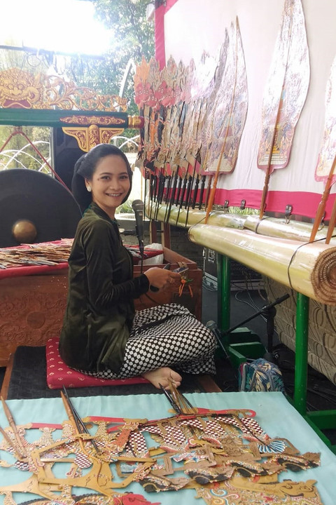Rizki Rahma Nur Wahyuni, dalang perempuan di Yogyakarta. Foto: Dok. Pribadi