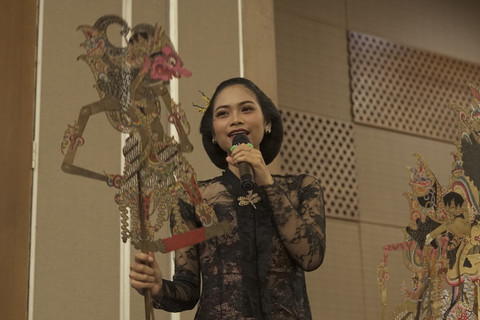 Rizki Rahma Nur Wahyuni, dalang perempuan di Yogyakarta. Foto: Dok. Pribadi