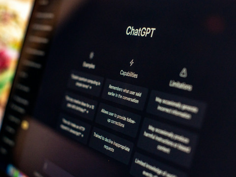 Ilustrasi Prompt Chat GPT untuk Edit Foto. Sumber: Unsplash/Emiliano Vittoriosi