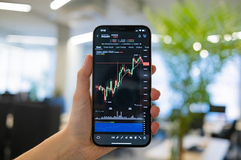 Rekomendasi Investasi Halal yang Sesuai Syariat Islam. Foto Hanya Ilustrasi. Sumber Foto: Unsplash.com/TabTrader.com