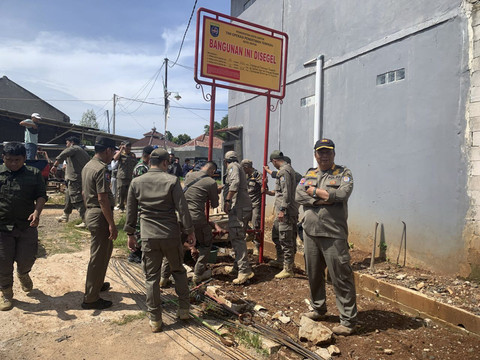 Perumahan di Sawangan, Kota Depok, disegel. Foto: Dok. Satpol PP Depok