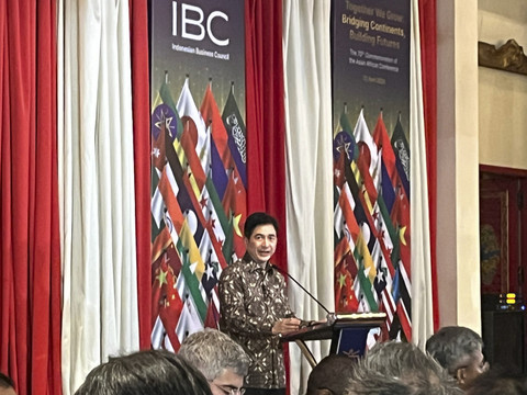 Ketua Dewan Pengawas IBC Arsjad Rasjid dalam Refleksi 70 tahun Konferensi Asia-Afrika di Tugu Kunstring Jakarta Pusat, Selasa (22/4/2025). Foto: Tiara Hasna/kumparan