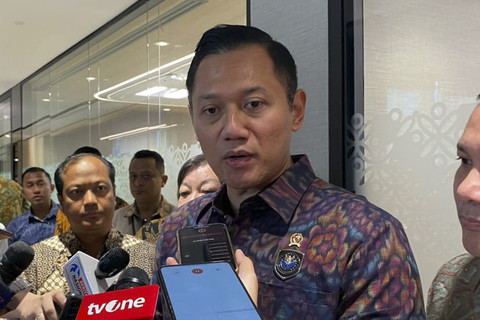 Menteri Koordinator (Menko) Bidang Infrastruktur dan Pembangunan Kewilayahan, Agus Harimurti Yudhoyono di Kantor IFC, Jakarta, Rabu (23/4/2025). Foto: Muhammad Fhandra Hardiyon/kumparan