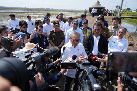 Menko Bidang Pangan Zulkifli Hasan di acara peluncuran Gerakan Indonesia Menanam di Kabupaten Banyuasin, Sumatera Selatan, Selasa (23/4/2025). Foto: Dok. Istimewa