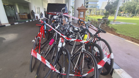Sepeda milik tersangka Ariyanto Bakri yang disita terkait korupsi CPO. Foto: Jonathan Devin/kumparan
