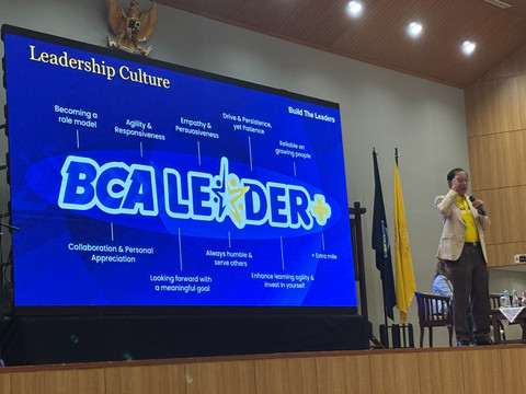 Penyampaian materi oleh Presiden Direktur BCA, Jahja Setiaatmadja. Foto: Wina Ramadhani/kumparan
