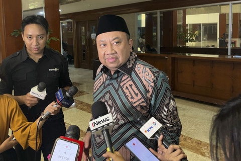 Wakil Ketua Komisi X Lalu Hadrian Irfani saat dijumpai di Nusantara I, Komplek Parlemen Senayan, Jakarta Pusat, Rabu (23/4/2025).  Foto: Alya Zahra/kumparan 