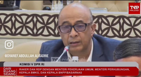 Anggota Komisi V DPR RI, Syarief Abdullah Alkadrie saat menyampaikan pendapatnya di rapat kerja. Foto: Dok, Instagram @syarief.abdullah.alkadrie