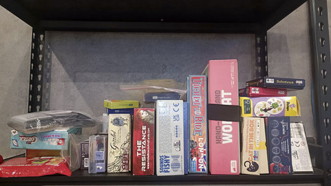 Suasana bermain board game di Bali. Foto: Denita BR Matondang/kumparan