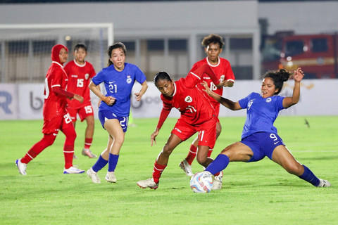 Timnas Indonesia Wanita Melawan Singapura di Stadion Madya, GBK, Jakarta, Selasa (28/5/2024). Foto: kumparan