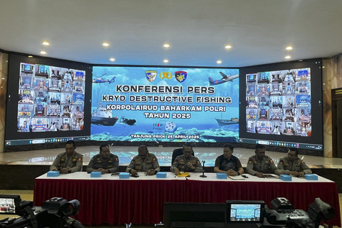 Konferensi Pers Hasil Gakkum Satgas Tinda Pidana Destructive Fishing 2025 oleh Korpolairud Baharkam Polri di Mako Polairud, Jakarta Utara, Jumat (25/4/2025). Foto: Rayyan Farhansyah/kumparan