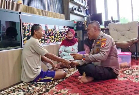 Muhammad Irvan saat membantu calon mempelai laki-laki mengucapkan ijab kabul pada November 2023 yang lalu. Foto: Dok. Istimewa