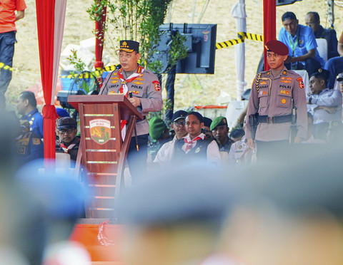 Kapolri Jenderal Listyo Sigit Prabowo membuka kegiatan Jambore Karhutla Riau 2025 di Bumi Perkemahan Tahura Sultan Syarif Hasyim, Siak, pada Jumat (25/4/2025). Foto: Istimewa