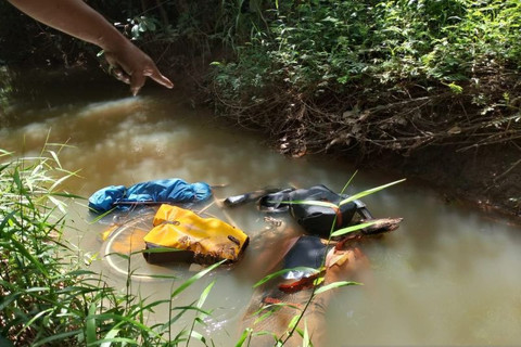 Seorang warga negara asing berkebangsaan Norwegia atas nama Kielland Gabriel Wilhelm (71) ditemukan meninggal dunia di Sungai Sirah Jorong Lubuak Tabuan, Nagari Pangkalan, Kecamatan Pangkalan, Kabupaten Limapuluh Kota, Sumatera Barat. Foto: Muhammad Zulfikar/ANTARA