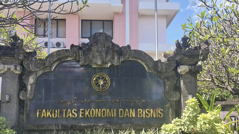 Fakultas Ekonomi dan Bisnis Universitas Udayana. Foto: Denita BR Matondang/kumparan