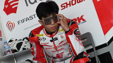 Davino Britani saat pre-test Asia Road Racing Championship (ARRC) di Chang International Circuit, Buriram, Thailand, pada April 2025. Foto: AHM