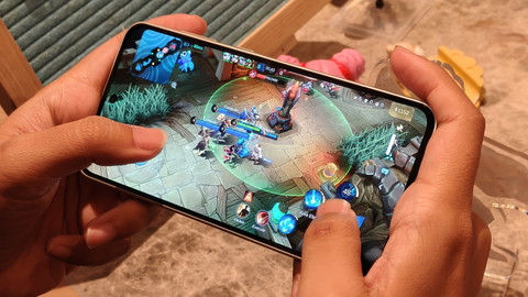 Main game Mobile Legends di Samsung Galaxy A36 5G. Foto: Muhammad Fikrie/kumparan