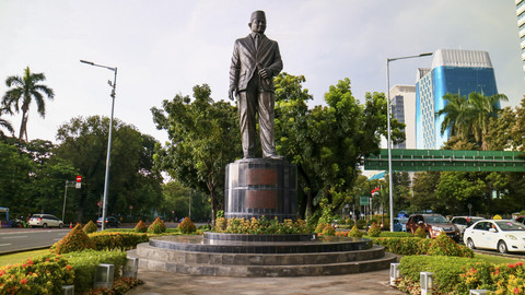 Patung Mohammad Hoesni Thamrin. Foto: Shutterstock