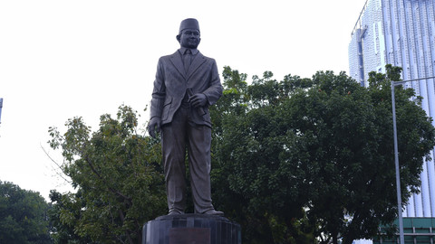Patung Mohammad Hoesni Thamrin. Foto: Shutterstock